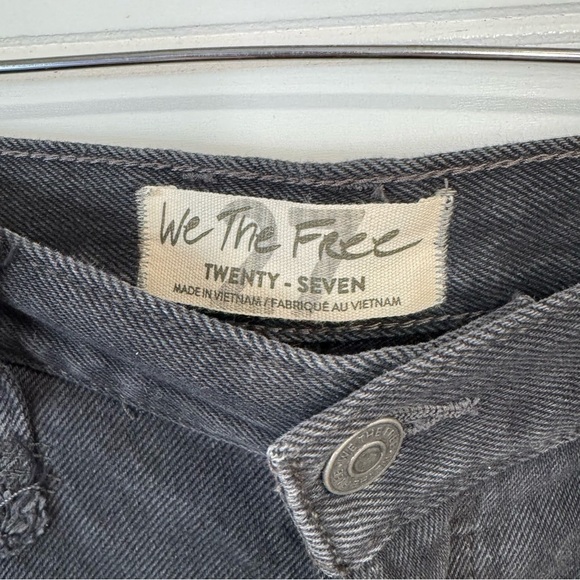 Free People Makai Cuf Off Frayed Hem Shorts OB1268908 Size 27 Black - Picture 6 of 8